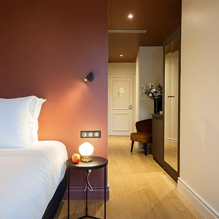 L'invitation Au Voyage - & Hotel