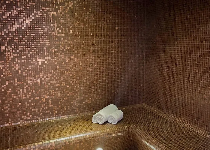 L'invitation Au Voyage - & 4*