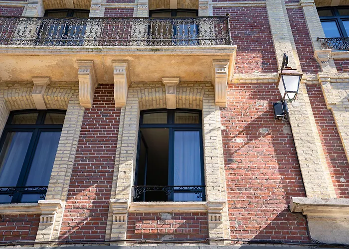 L'invitation Au Voyage - & Honfleur