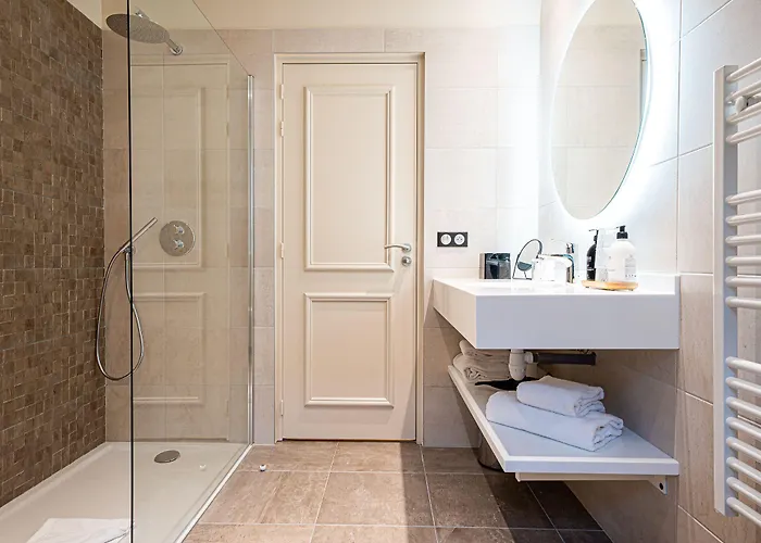 L'invitation Au Voyage - & Honfleur